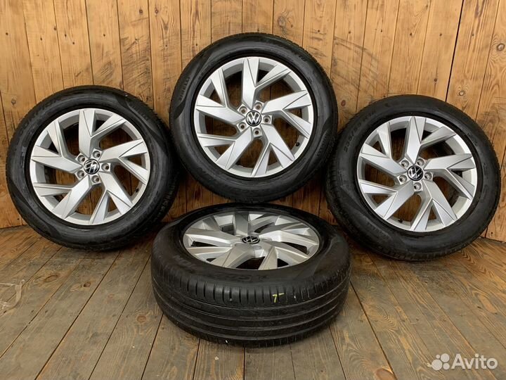 Оригинальный комплект на Volkswagen Tiguan R18