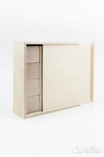 Коробка деревянная подарочная