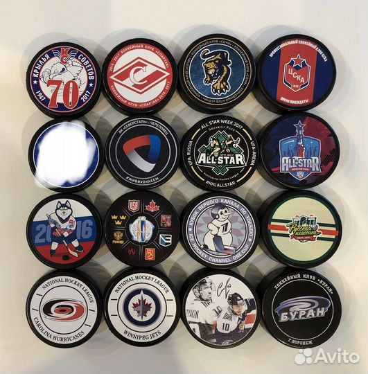 Футбол, хоккей: значки, свитеры, шайбы и прочее
