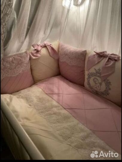 Балдахин, бортики, подушечки, комплект белья