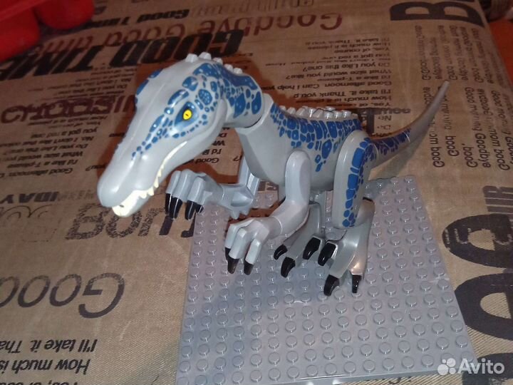 Лего майн,снеговик,гонщица,воры,рыцарь,динозавр