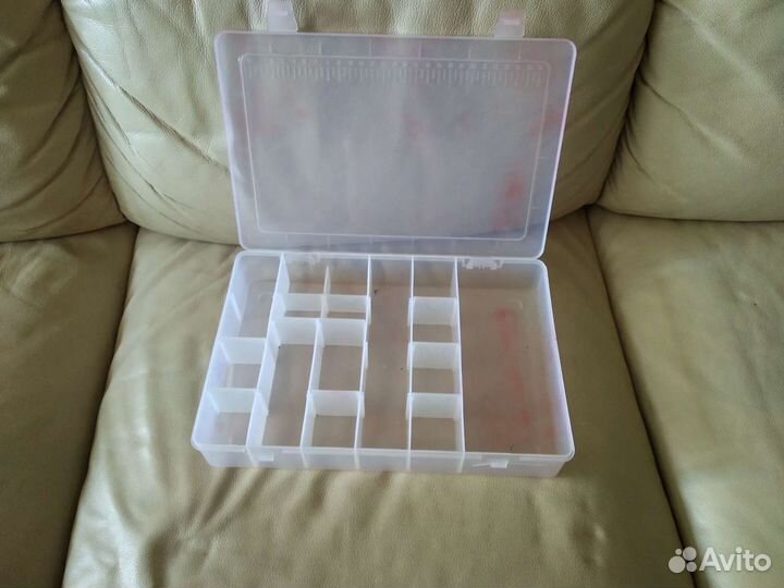 Коробка для рыболовных принадлежностей