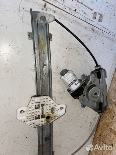 Стеклоподъемник в сборе задний правый Hyundai