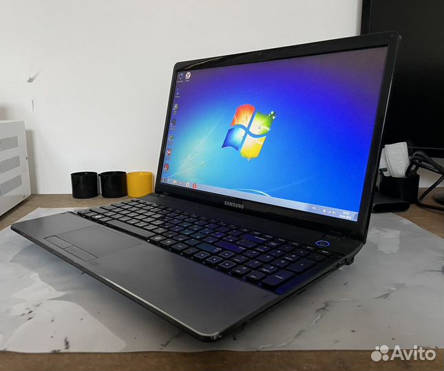 Ноутбук Samsung NP300E5C Pentium/GT620M/6GB/HDD