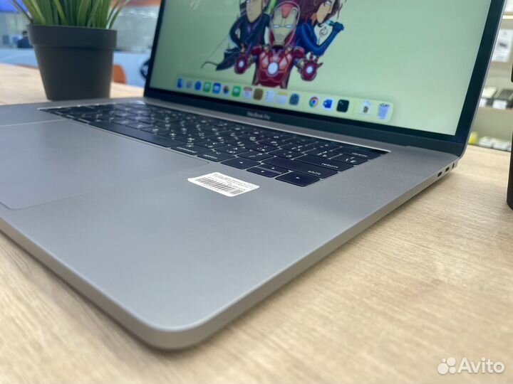 Ноутбук Apple MacBook Pro 15 2016