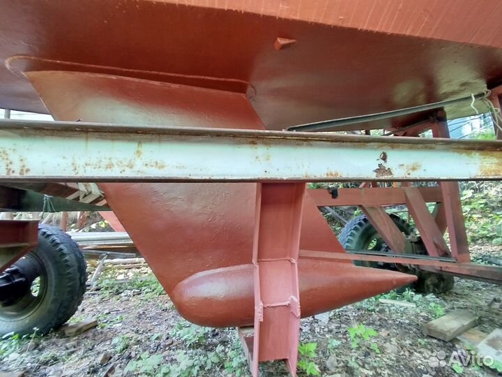 Парусно-моторная прогулочная яхта 9.5 м стальная