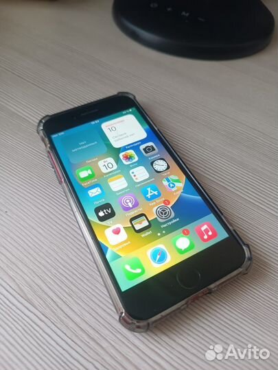 iPhone 8, 64 ГБ