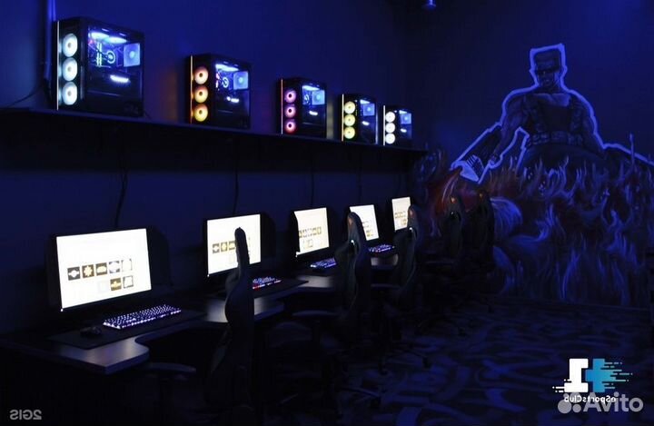 Компьютерный клуб с крутым брендом