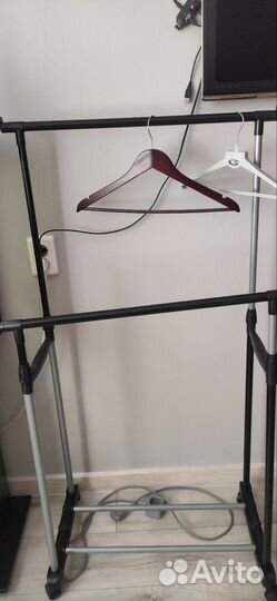 Вешалка для одежды напольная
