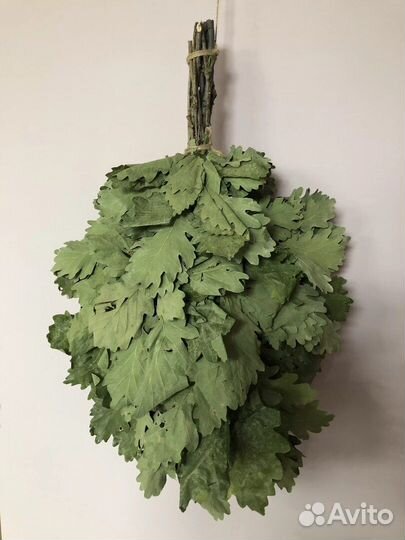 Дубовые и березовые веники для бани