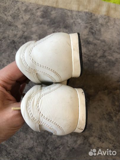 Ботинки для мальчика 35 белые