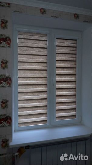 Рулонная штора на окно