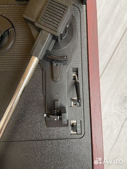 Виниловый проигрыватель