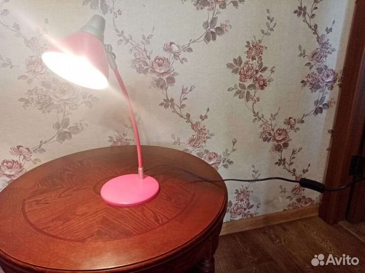 Лампа настольная