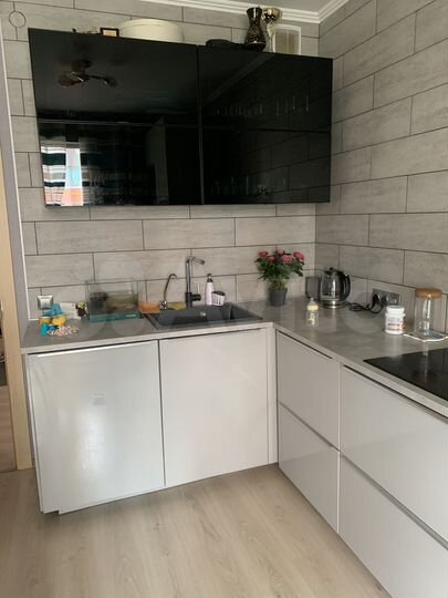 2-к. квартира, 57,7 м², 1/8 эт.