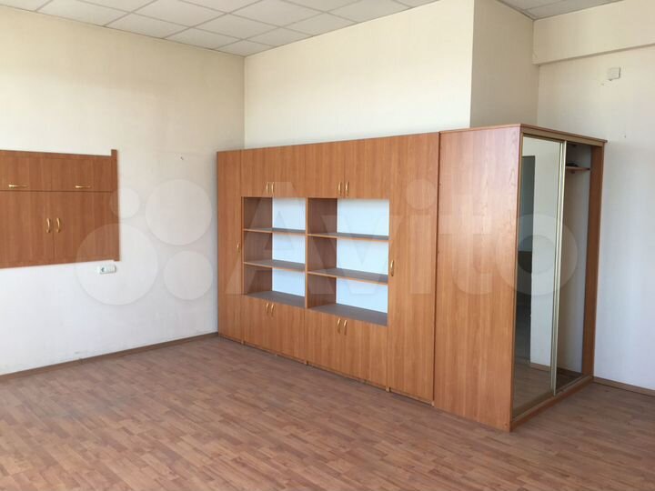 Свободного назначения, 671 м²