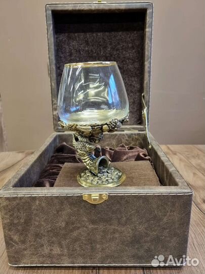 Бокалы в подарок