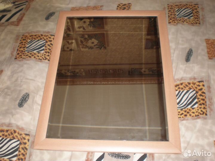 Новое зеркало в деревянном корпусе(натуральн.дуб)