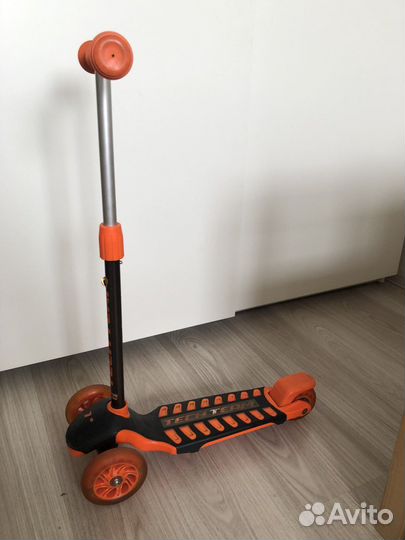 Самокат детский трехколесный