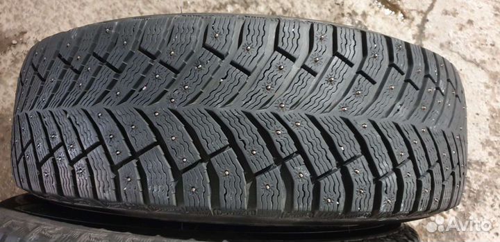 Michelin X-Ice North 4 SUV 225/65 R17 106T