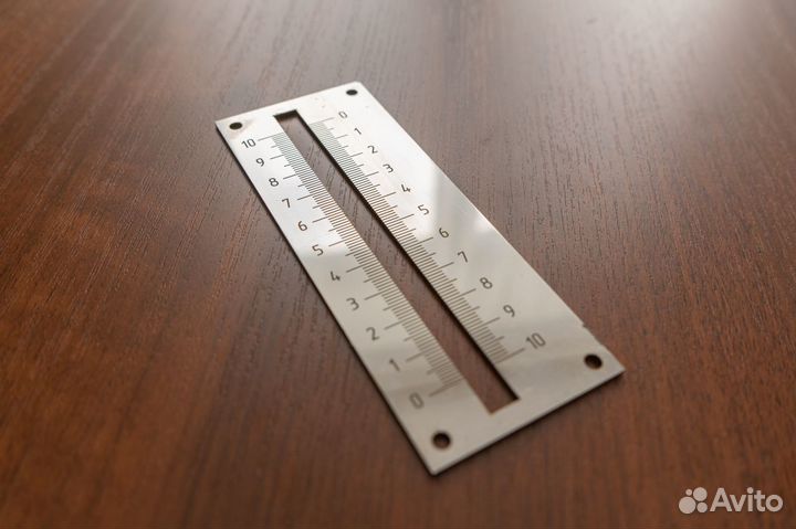 Металлические таблички с гравировкой