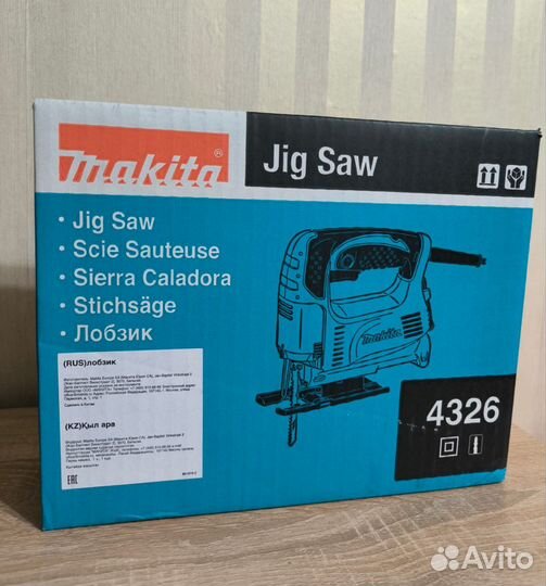 Электро лобзик makita 4326