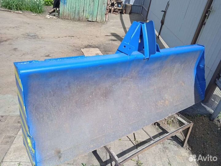 Отвал на заднюю подвеску для тракторов мтз