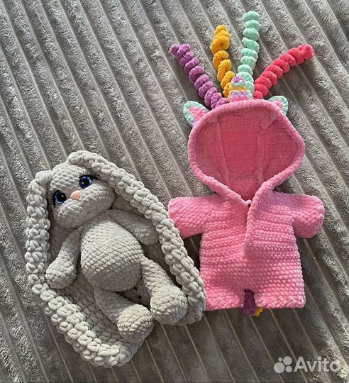 Игрушки ручной работы. зайка в комбинезоне