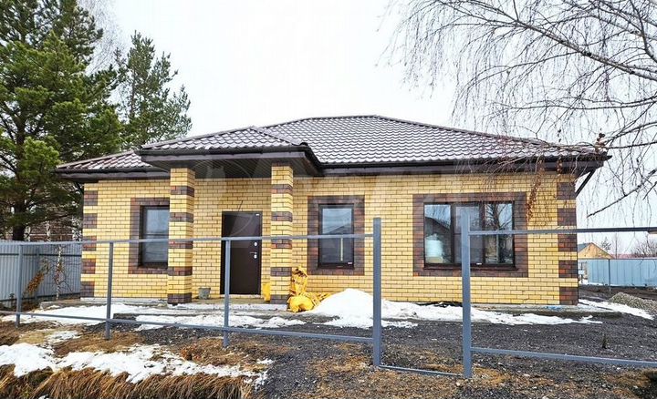 Коттедж 100 м² на участке 5 сот.