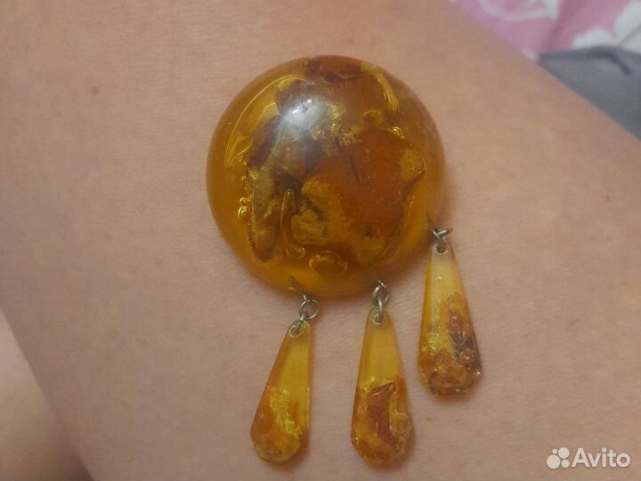 Брошь винтаж янтарь