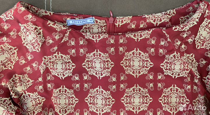 Платье женское. 42 размер