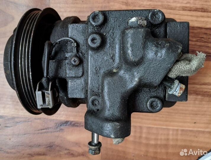 Компрессор кондиционера для Toyota Carina E