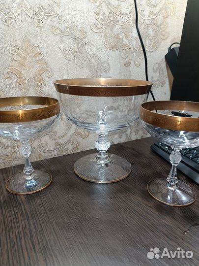 Хрустальная конфетница на ножке