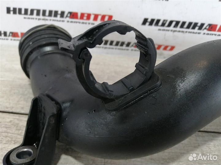 Патрубок интеркулера VW Пассат Б6