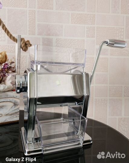 Ручная мельница зернодавилка Marcato Marga Mulino