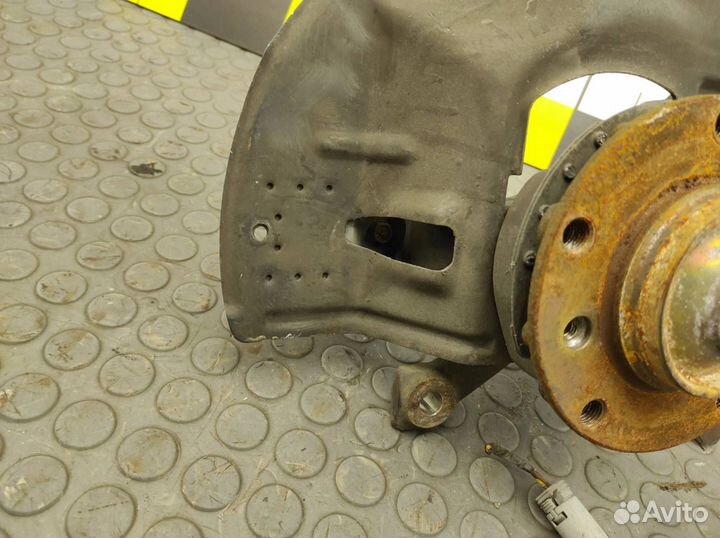 Кулак поворотный передний правый Bmw 320I E46