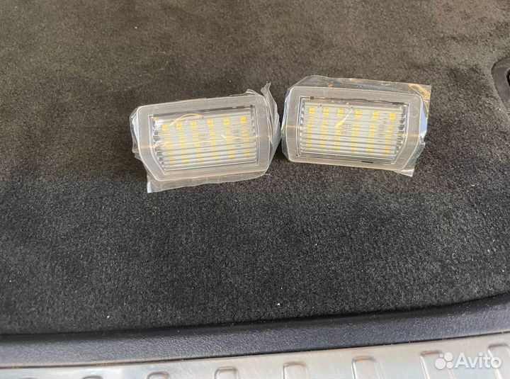 Подсветка в двери Mercedes Benz W204 W212 X166