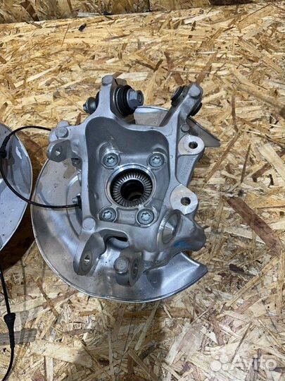 Кулак задний Bmw 2 Серия G42