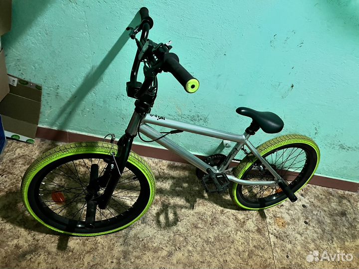 Велосипед BMX Decathlon B'twin Wipe 520