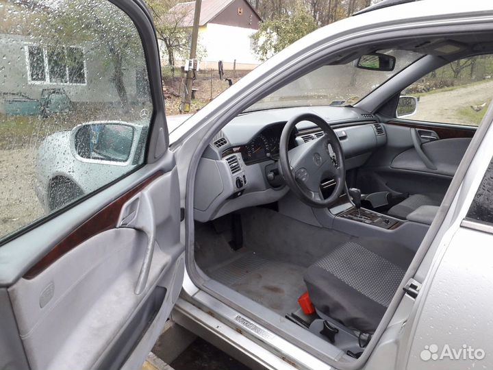 Мерседес, Mercedes, E класс 210 2.7 Cdi, 2001 год