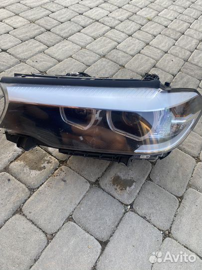 Фара на BMW 5 G30