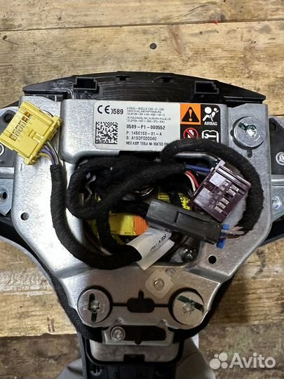 Подушка безопасности Tesla model s