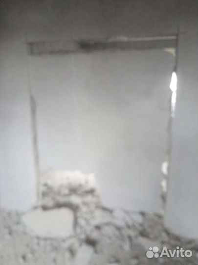 Демонтаж стен и перегородок, расширение проемов