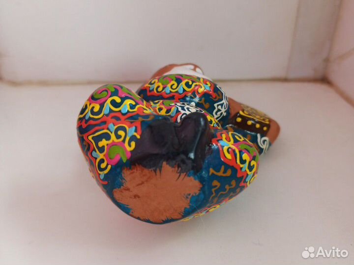 Узбек с бубном керамика