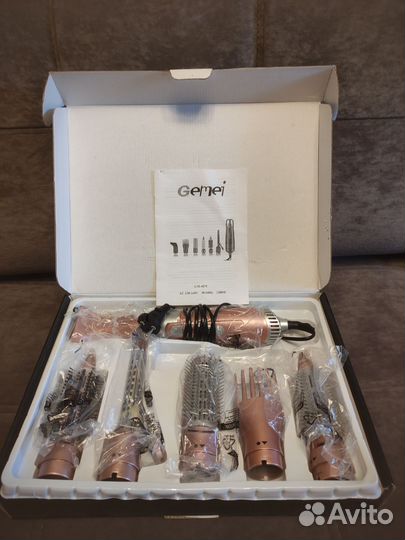 Фен для волос с насадками