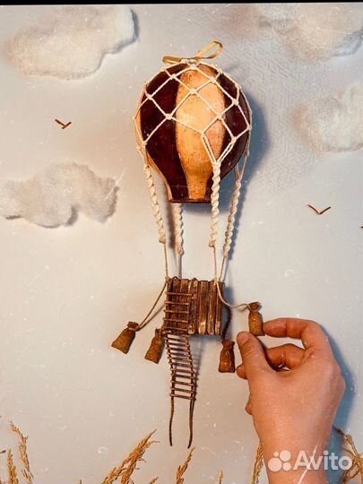 Воздушный шар с корзиной