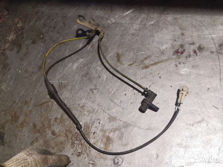 Датчик ABS FR 89542-12070Fielder