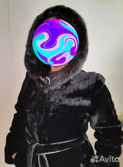 Шуба мутоновая с капюшоном из норки