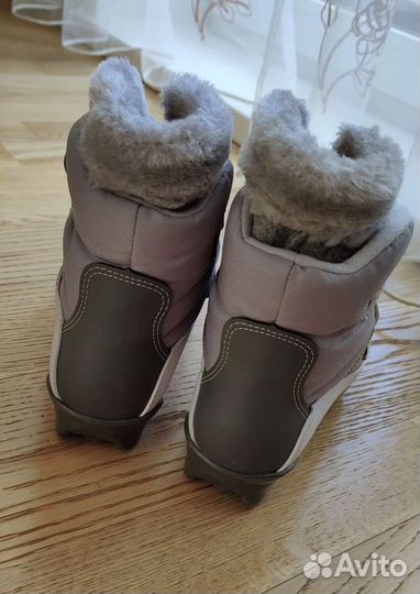 Лыжные ботинки 35