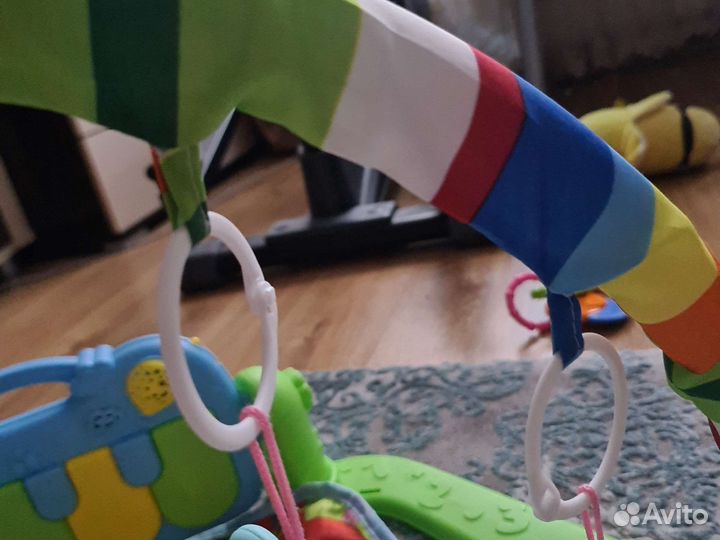 Развивающий коврик с пианино